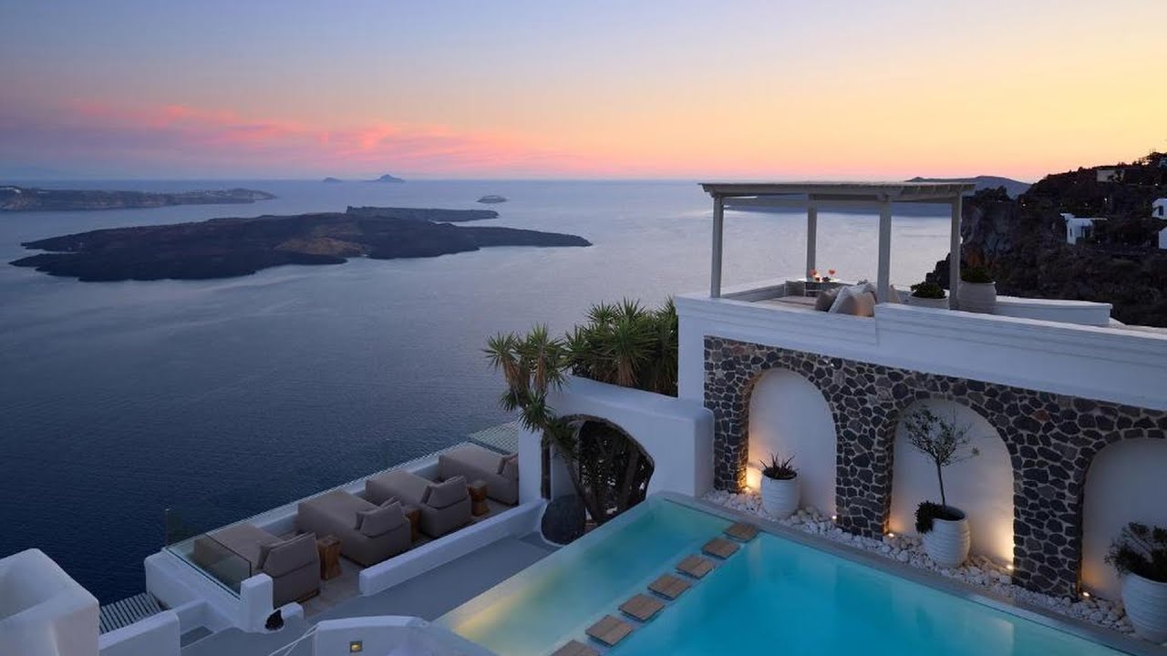 Matera to Santorini: Iconic Cave Homes Blending History & Luxury